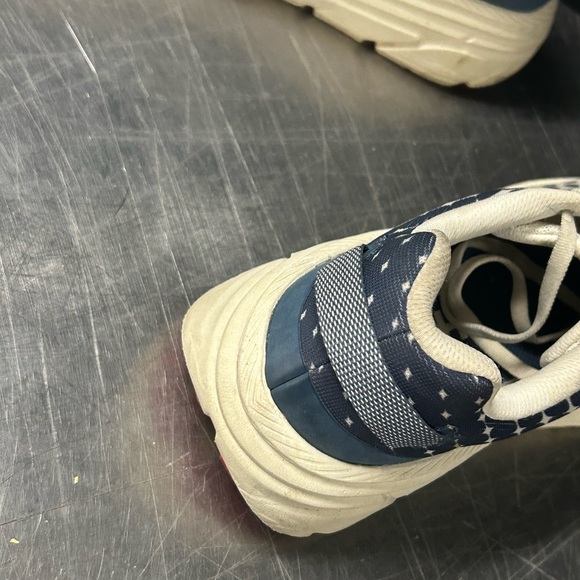 Hoka One One Rincon Size 7.5 Women - Picture 4 of 11